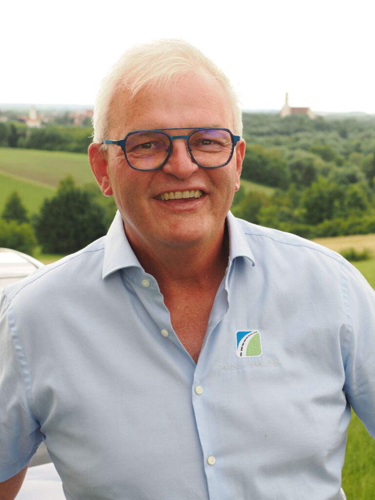 Fahrlehrer Peter Simon